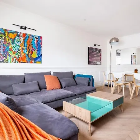 Cosy Haussmanian דירה *